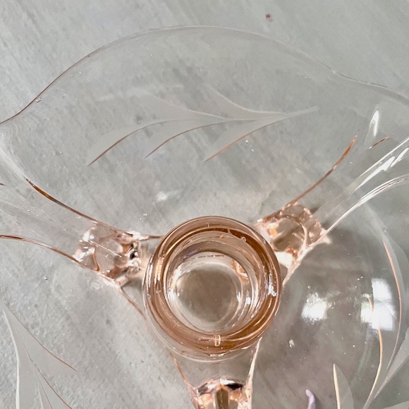 VINTAGE 1930s Depression Glass Etched Glass Footed Candle Holder - Picture 6 of 8